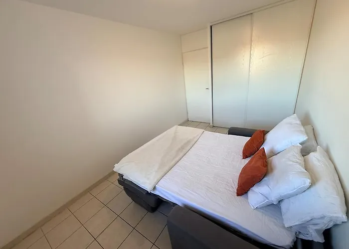 L'escale D'ovalie, Ggl Stadium, Parking, Tram مونبيلييه